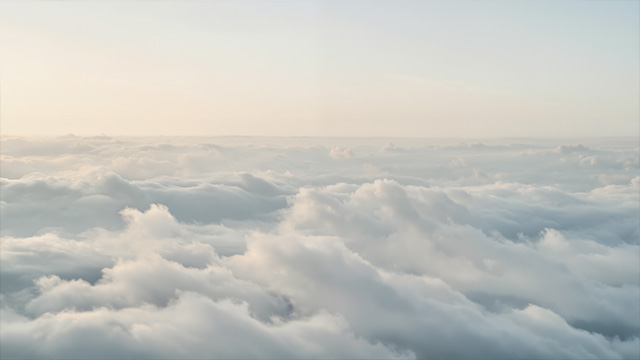 阳光漫洒云海的治愈之景